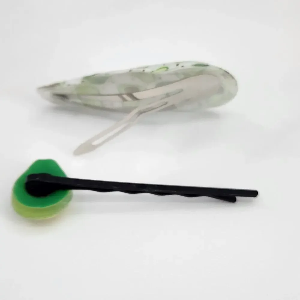 4 pc Avocado Hair Accessories by Mint 2 bobby pins 2 snap barrette clips **NEW**